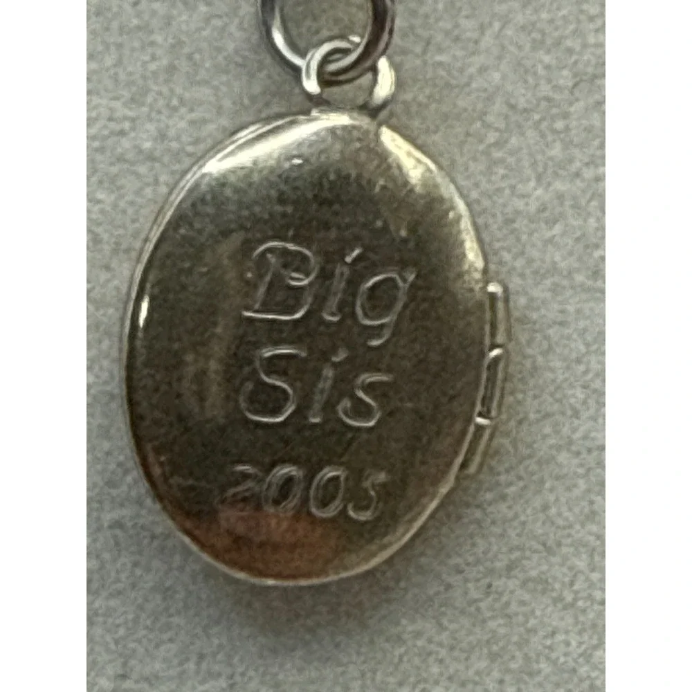 N/A silver tone